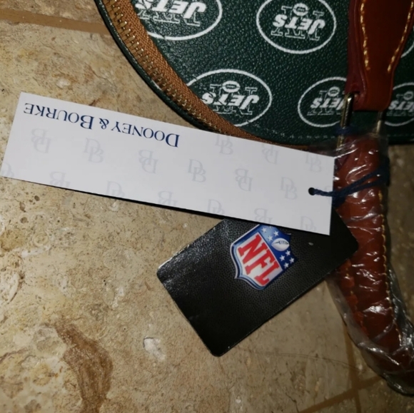 COPY - DOONEY & BOURKE NEW YORK JETS ZIP ZIP SATCHEL LADIES HANDBAG PURSE - Picture 4 of 14